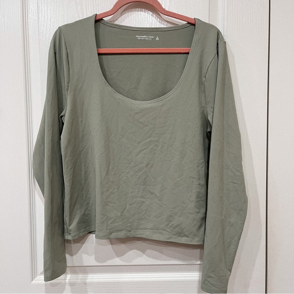 Abercrombie & Fitch Sage Long Sleeve Tee